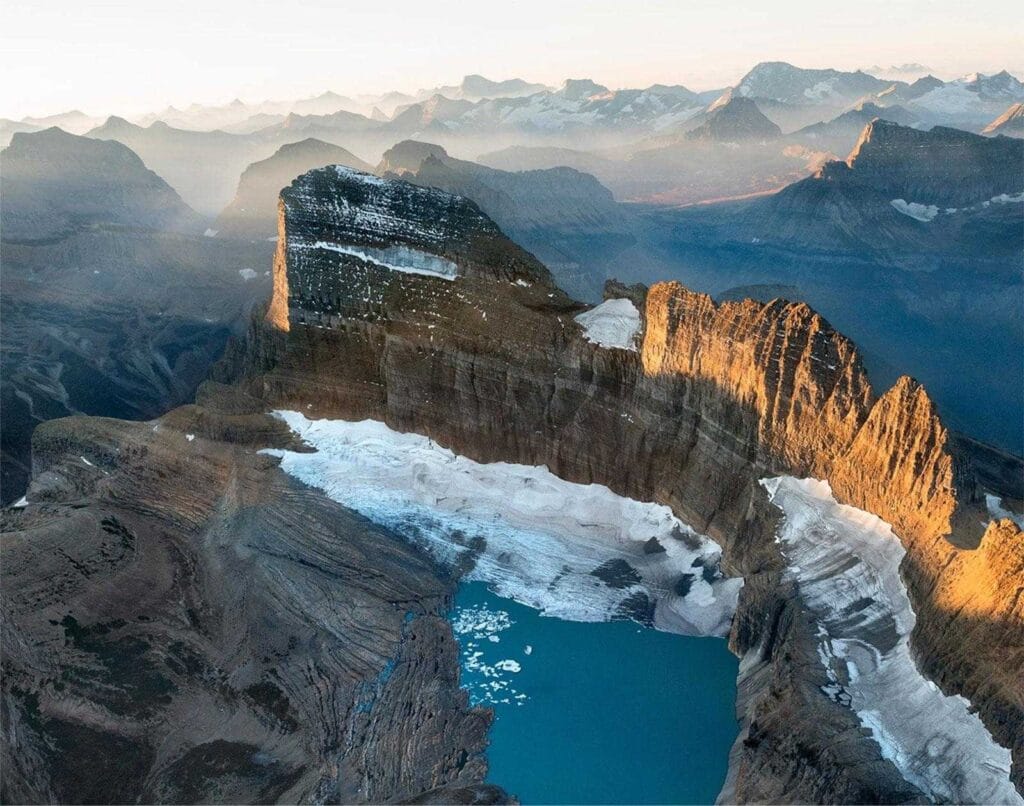 Park Narodowy Glacier: zamarznięty cud Montany w USA