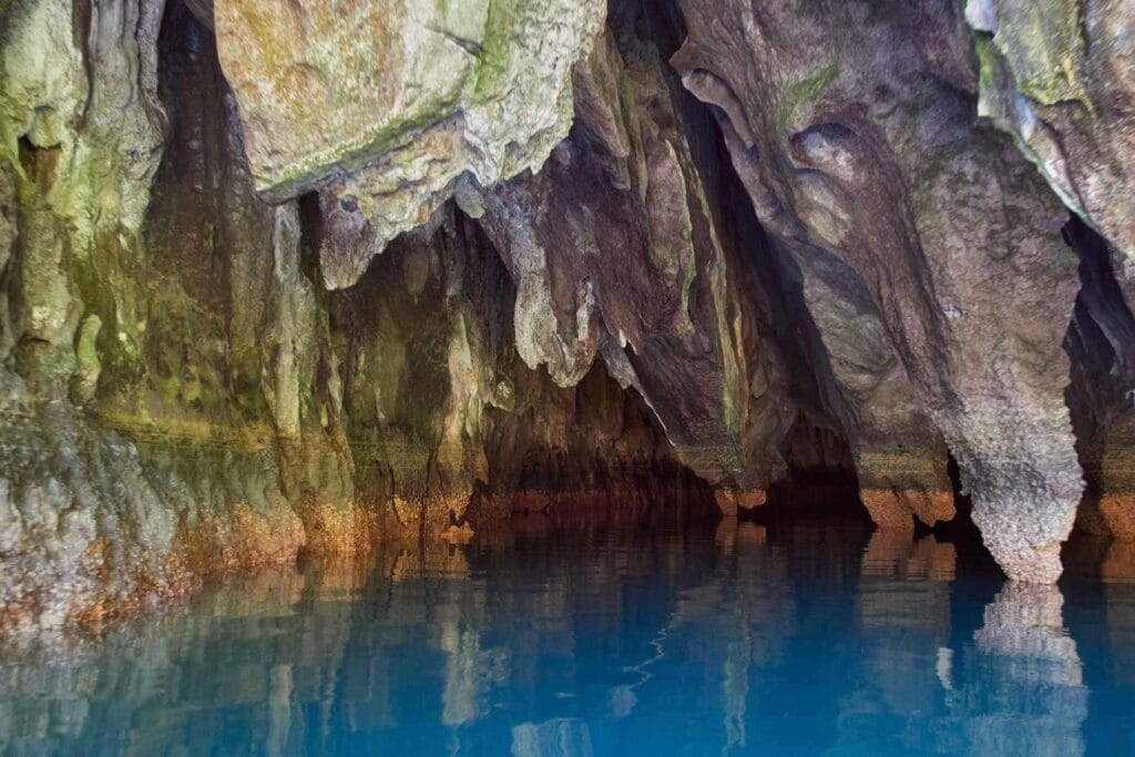 Rzeka podziemna Puerto Princesa jako jeden z Cudów Natury