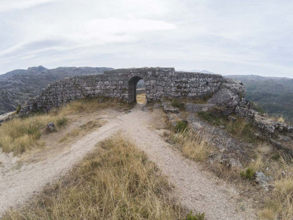 Zamek Castro Laboreiro